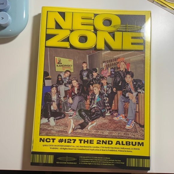 NCT 127 N-version (yellow) - Picture 1 of 7